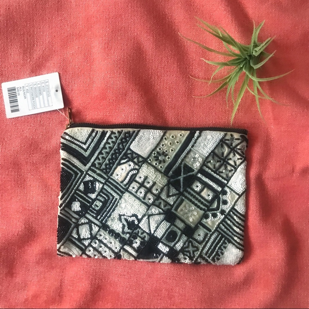 Anthropologie adorable beaded clutch NWT ❤️